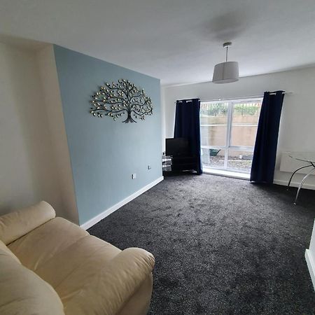 Quiet 2 Bedroom Flat In Darlington With Free Parking, Wi-Fi And More Exterior foto