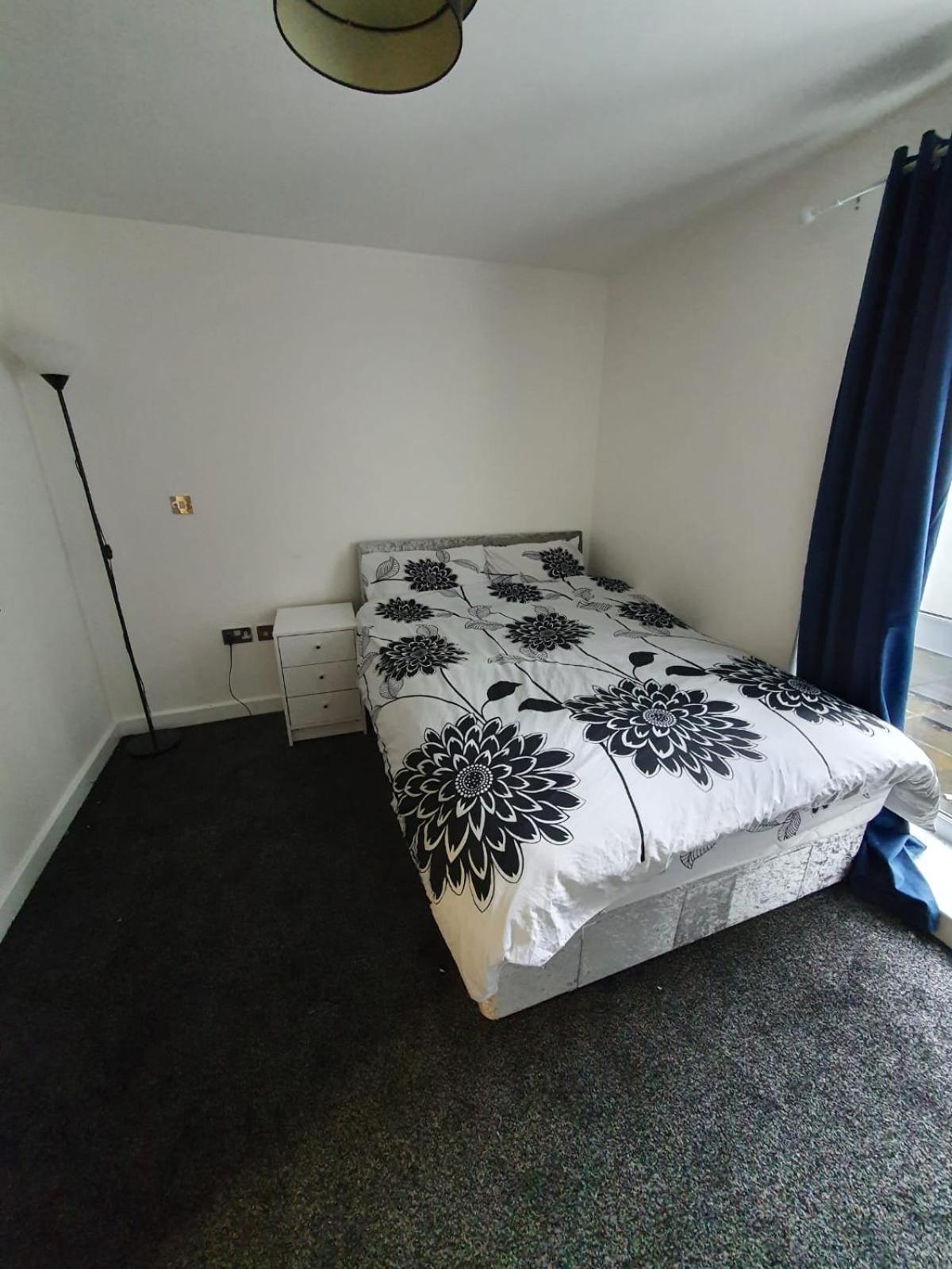 Quiet 2 Bedroom Flat In Darlington With Free Parking, Wi-Fi And More Exterior foto